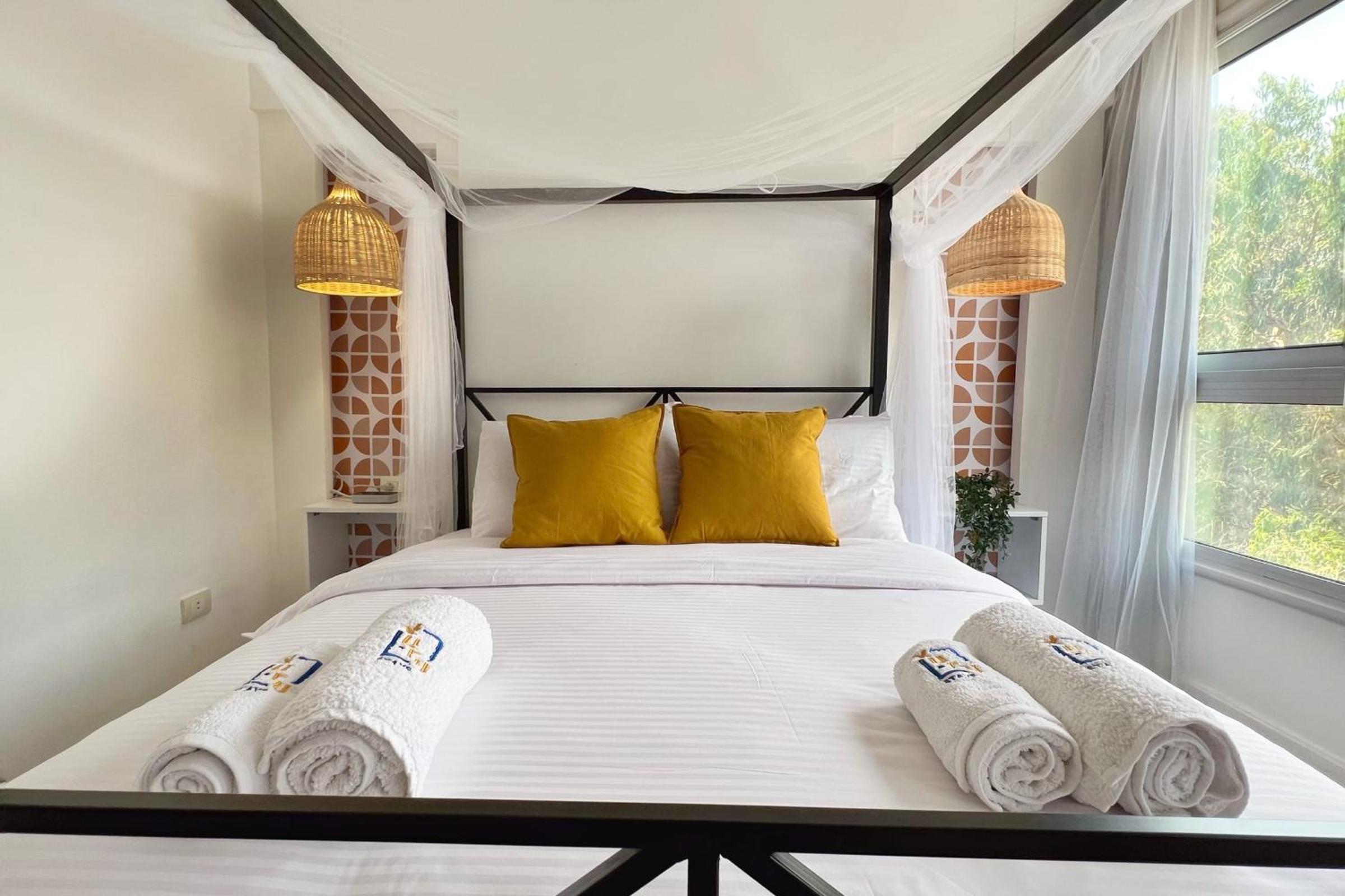 Spellbinding 2 BDR Apt At The Giza Pyramid's Doorstep