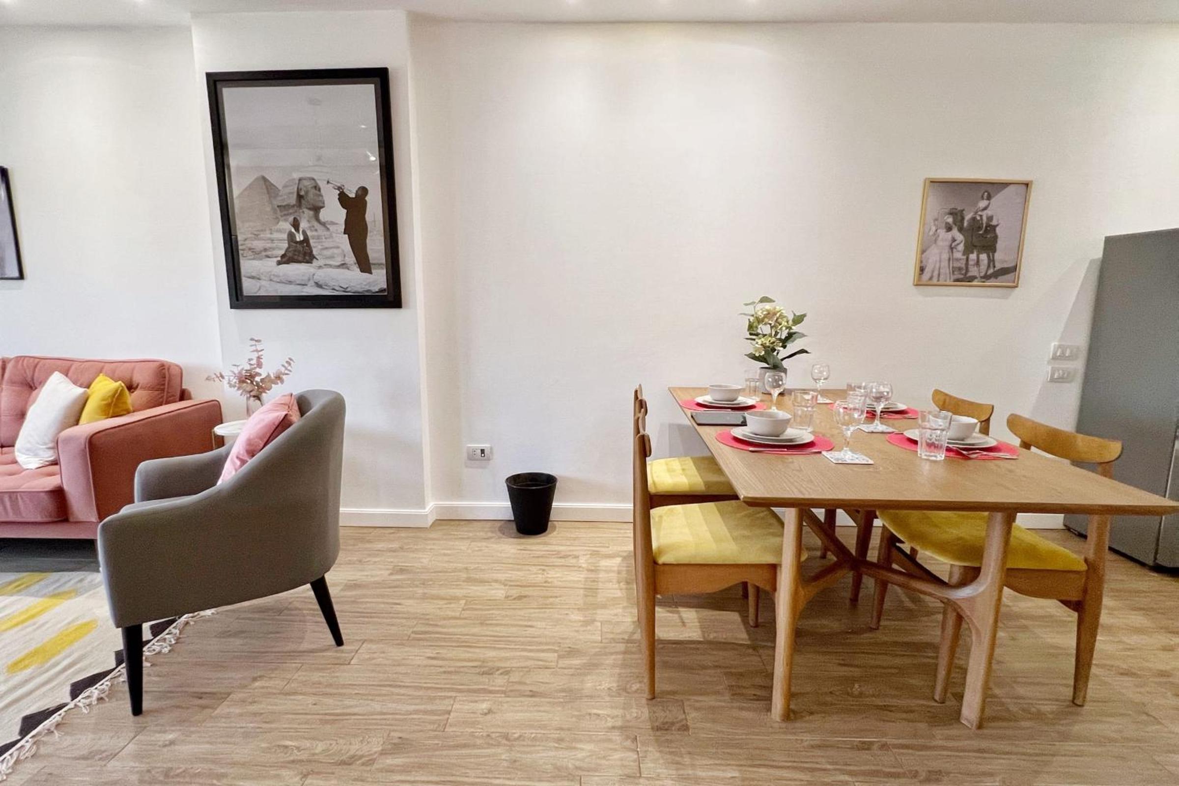 Spellbinding 2 BDR Apt At The Giza Pyramid's Doorstep