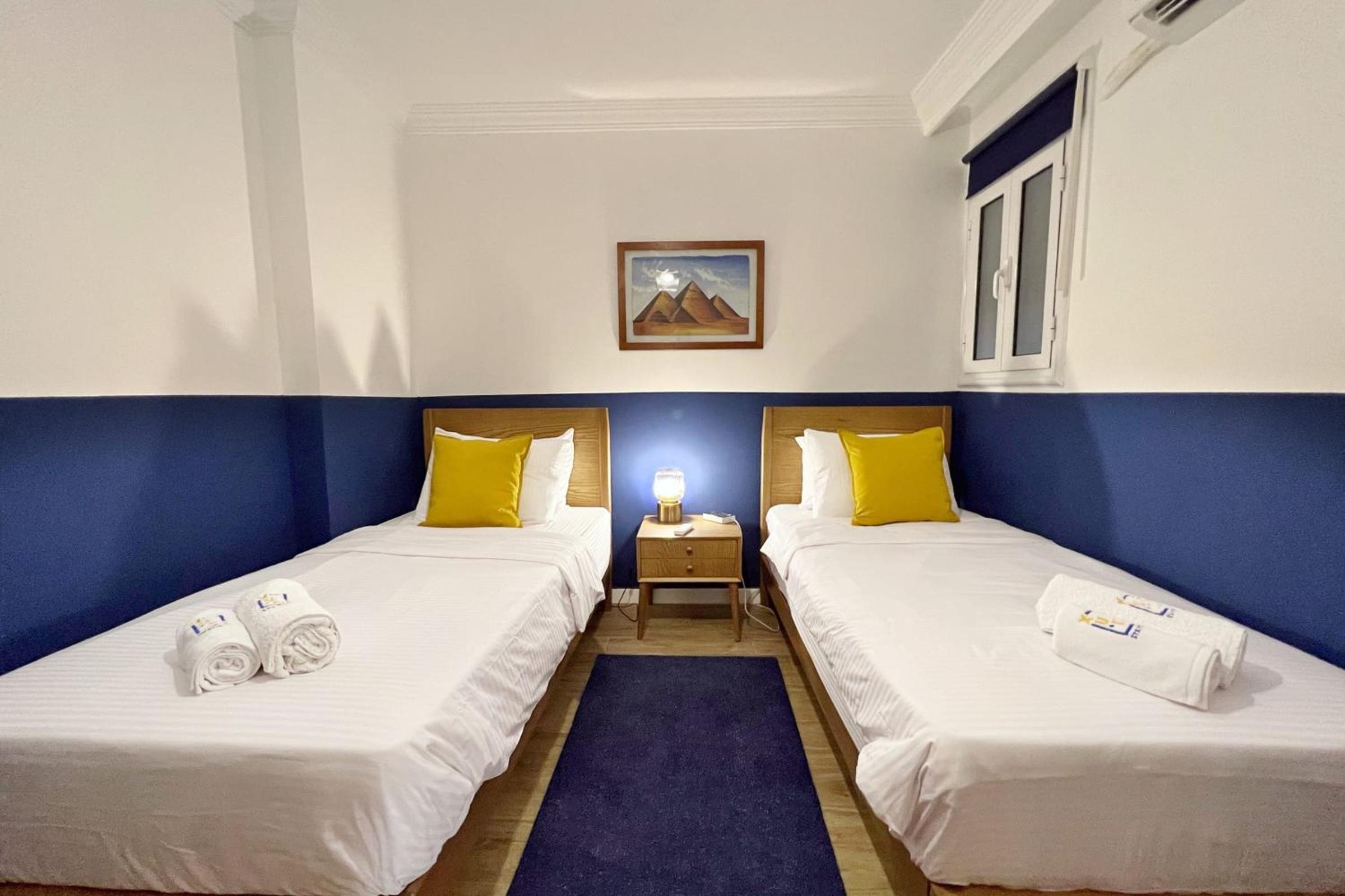 Spellbinding 2 BDR Apt At The Giza Pyramid's Doorstep