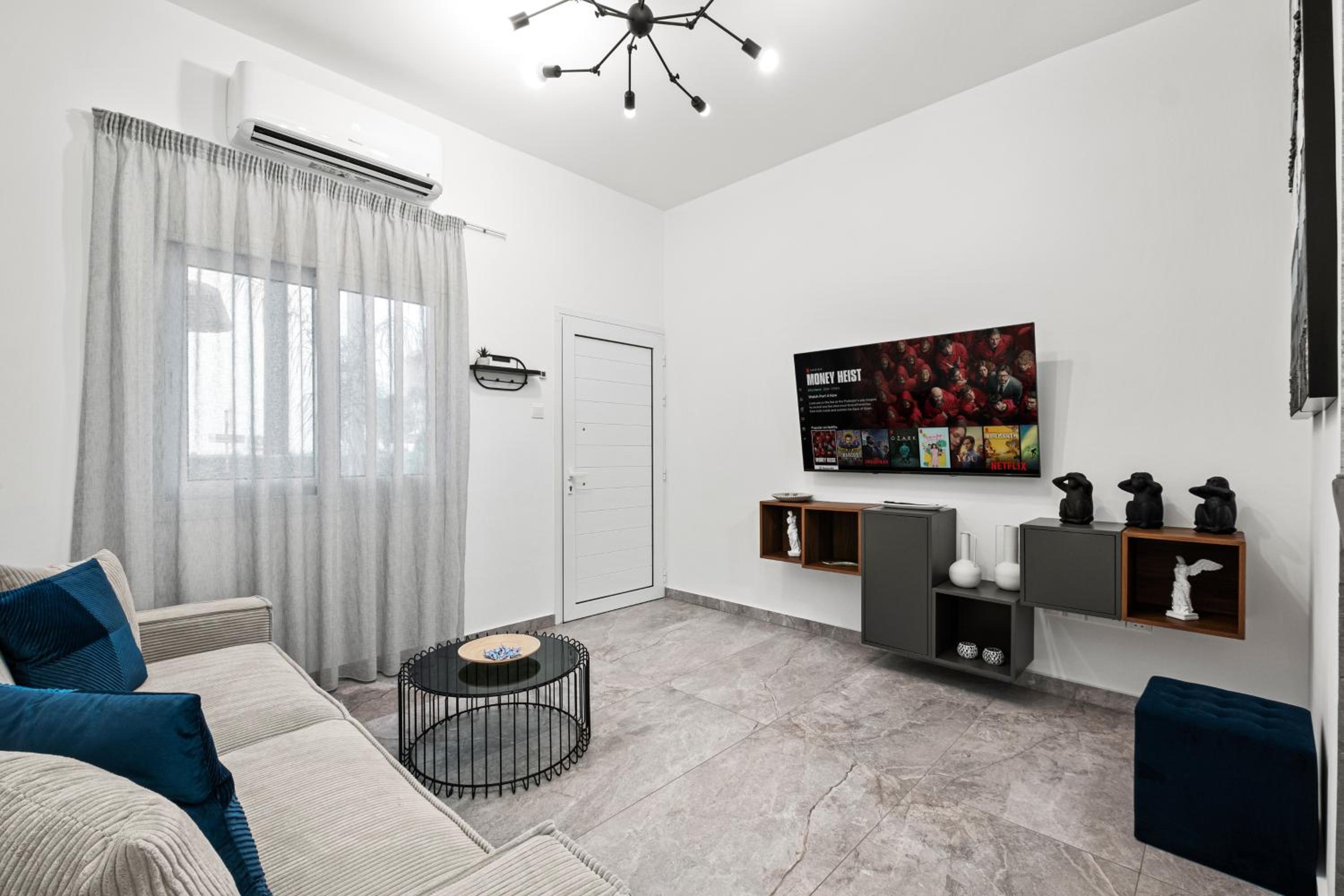 FatCow Beach Apartment