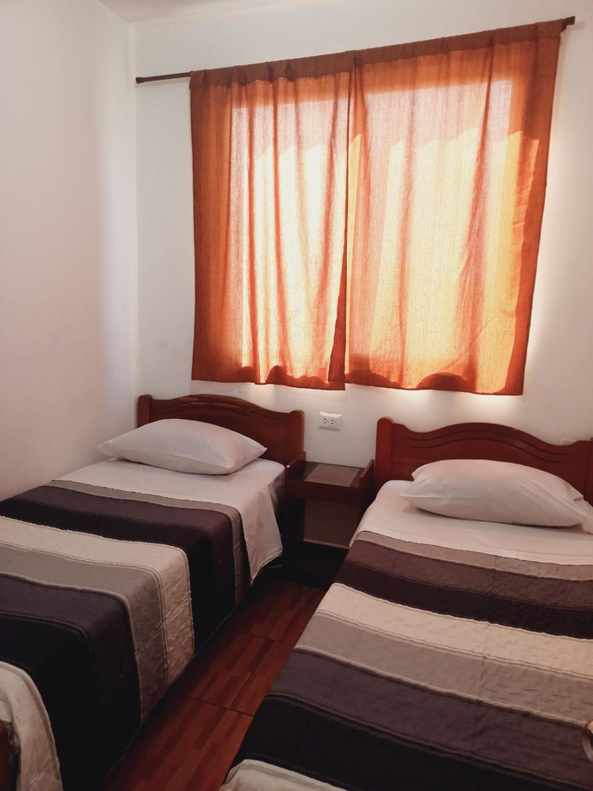 Hostal Las Cruces