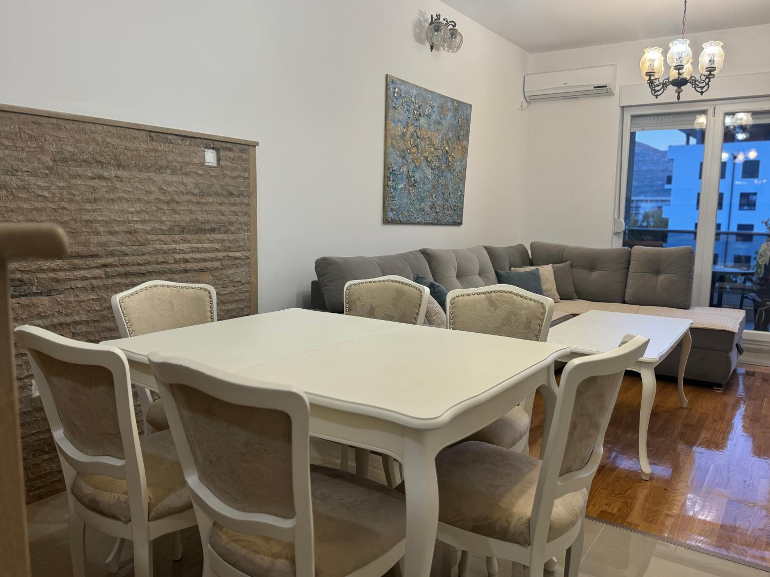 Apartment Lola