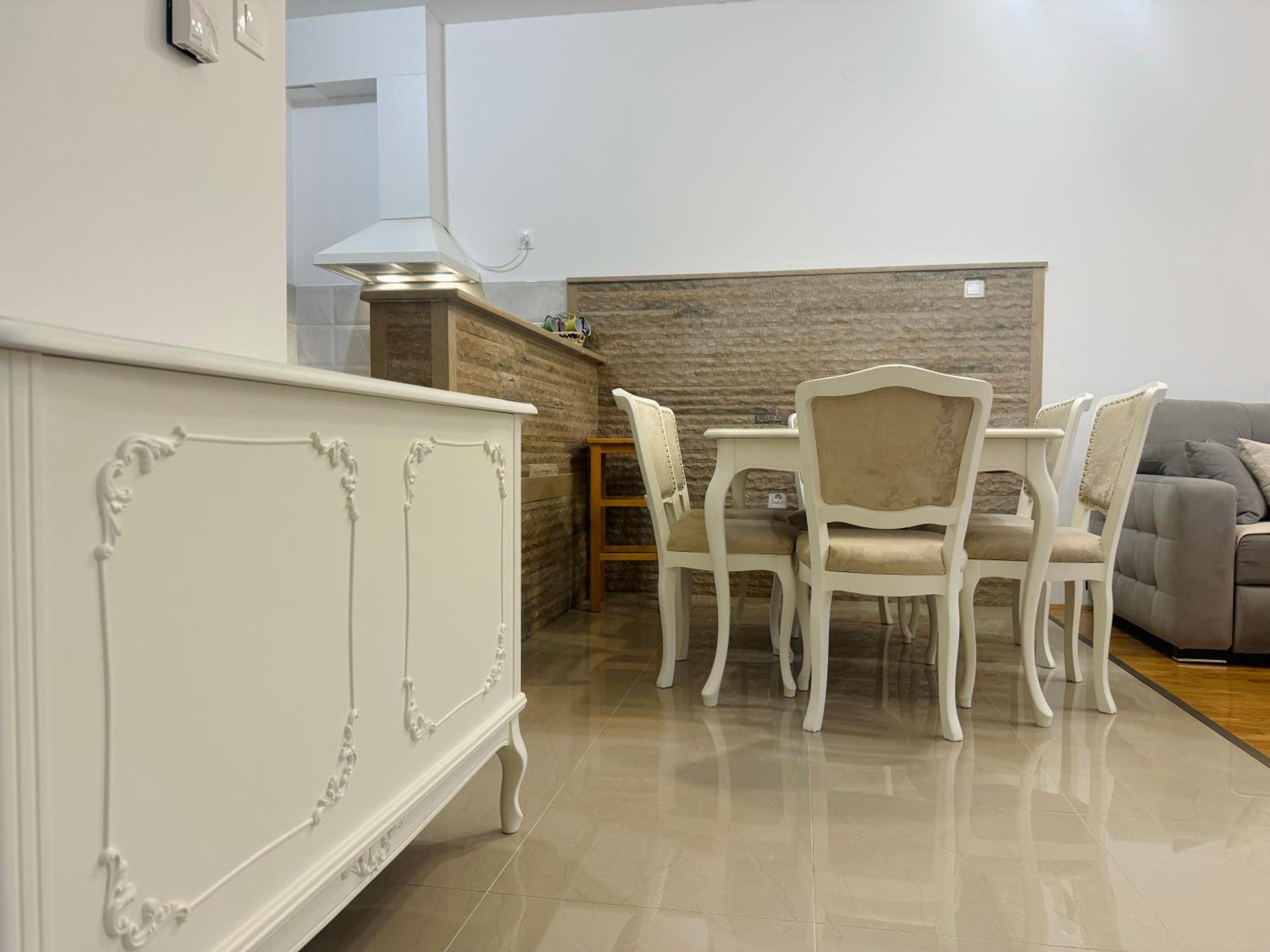 Apartment Lola