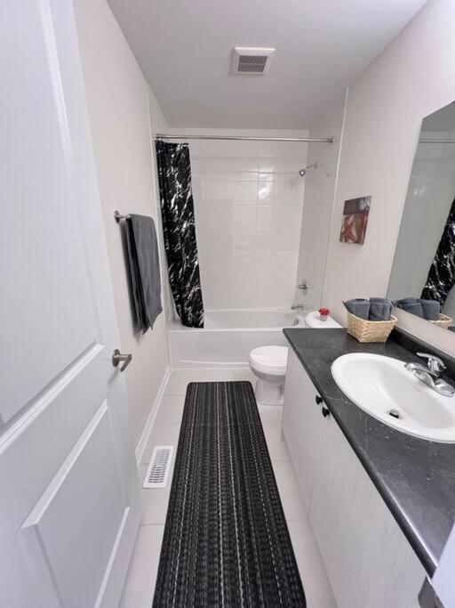 Brand New Luxurious 4B Townhouse