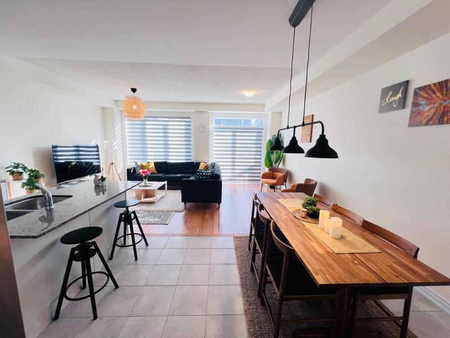 Brand New Luxurious 4B Townhouse