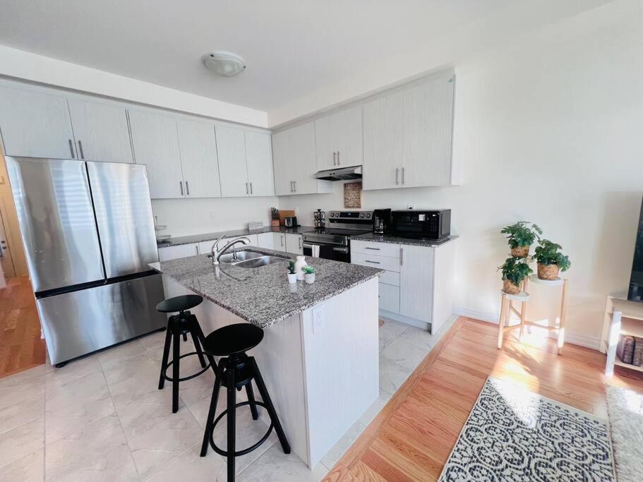 Brand New Luxurious 4B Townhouse