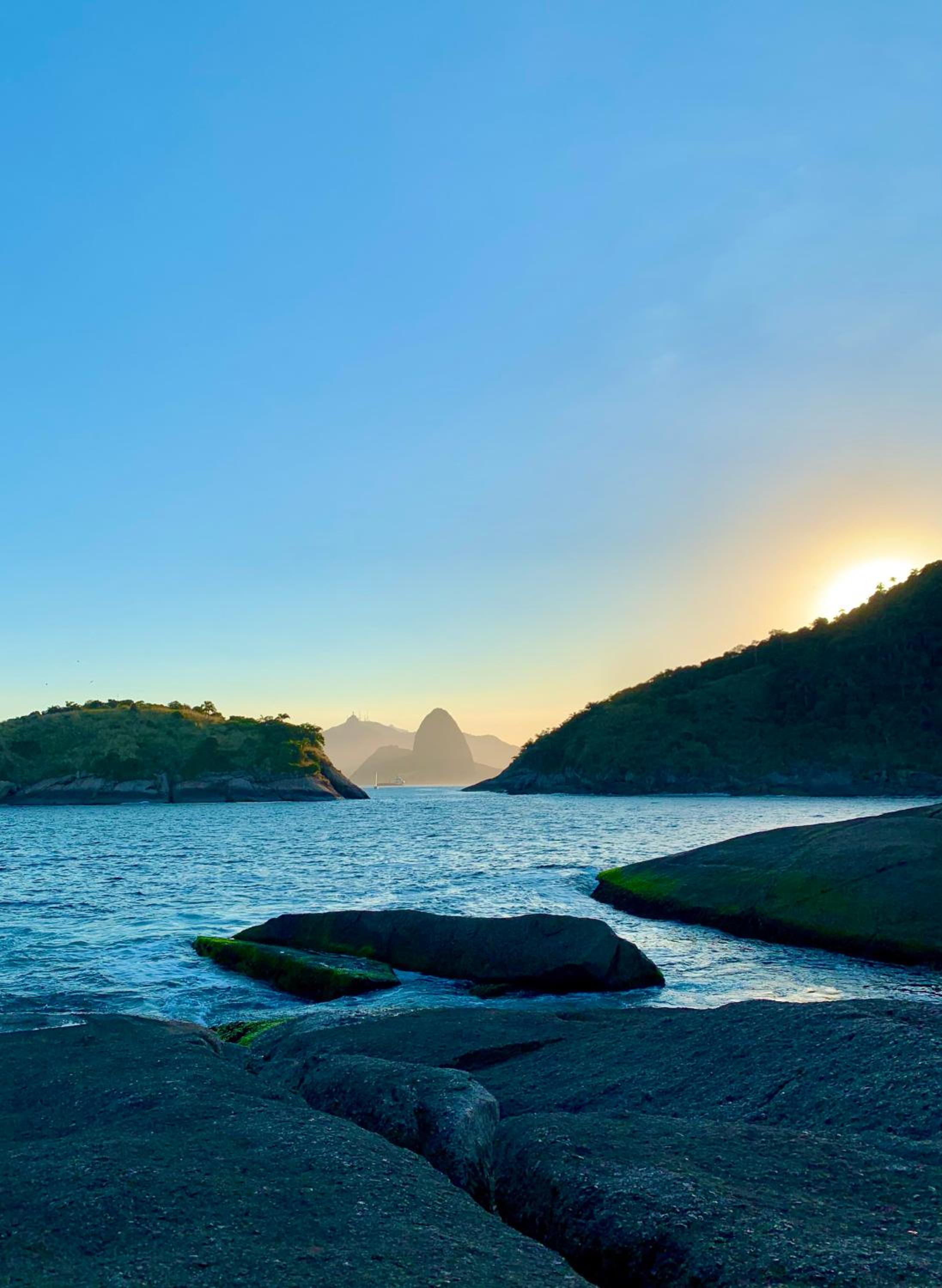 Descansar entre a lagoa e o mar