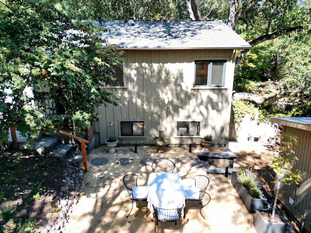 NEW Oak-Encircled Serenity HotTub BBQ HWY12 & 101 view 2