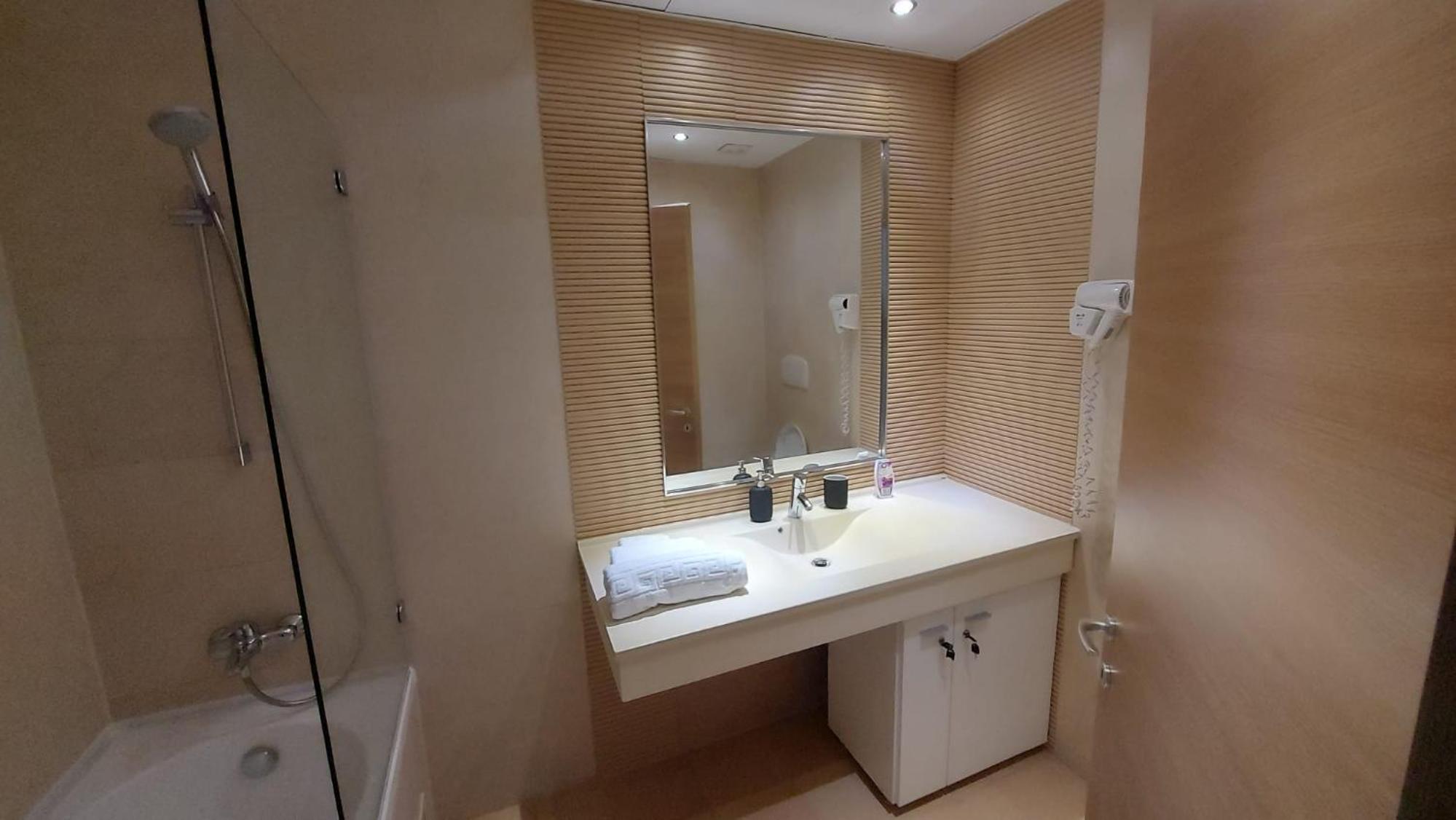 Lily Studio Rin Grand Residence view 5