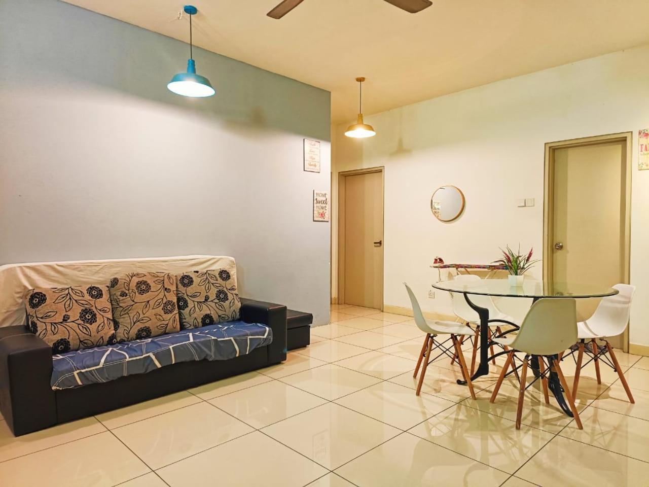 VR3 Sunway Velocity Spacious Apt中文房東
