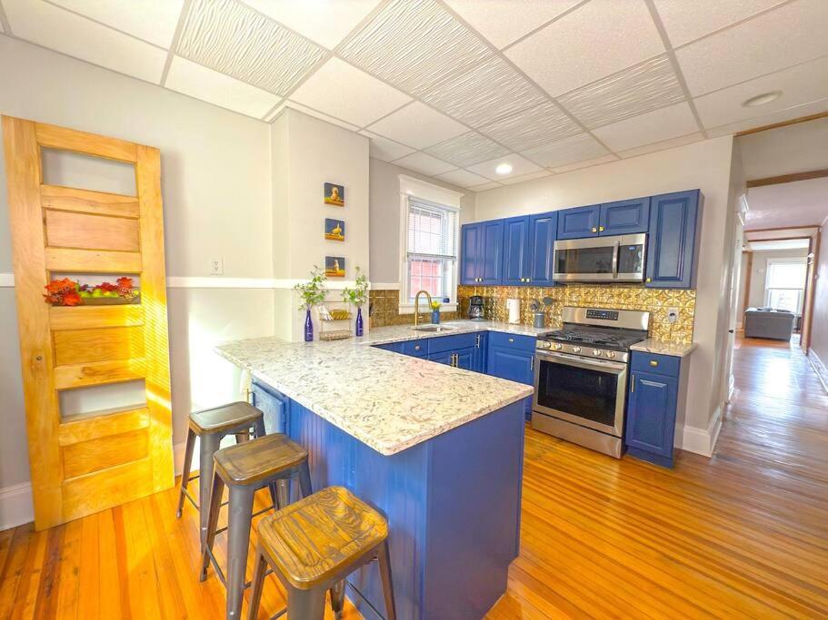 The Rustic Home Albany NY - 3 Bedroom Private Second Floor Apartment view 2