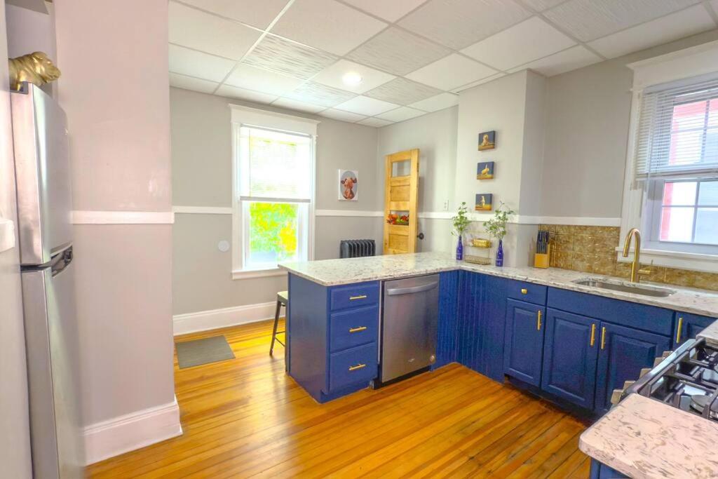 The Rustic Home Albany NY - 3 Bedroom Private Second Floor Apartment view 3