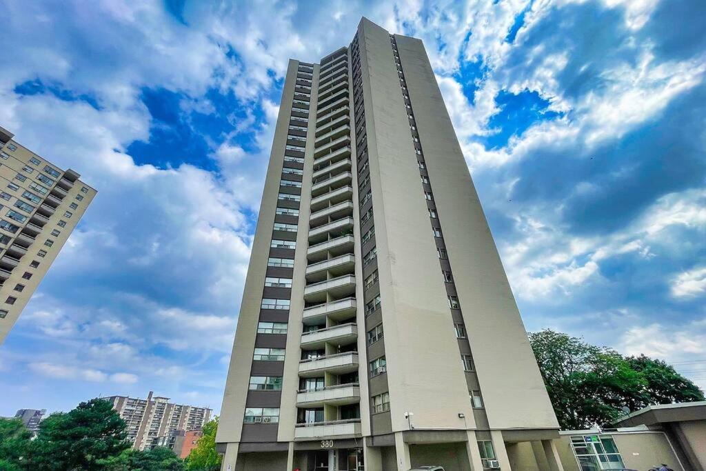 COZY Appartment in Toronto near Airport