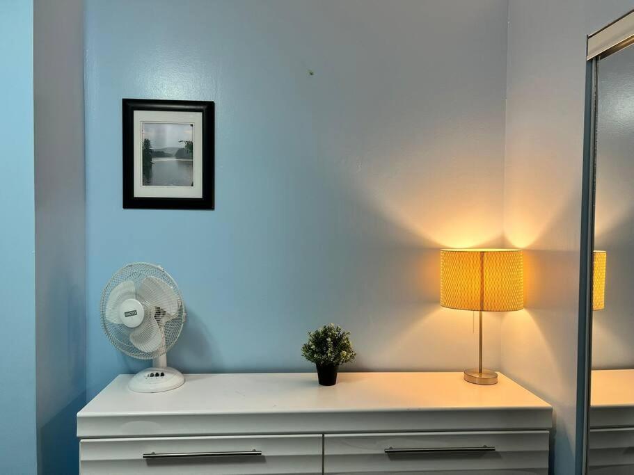 COZY Appartment in Toronto near Airport