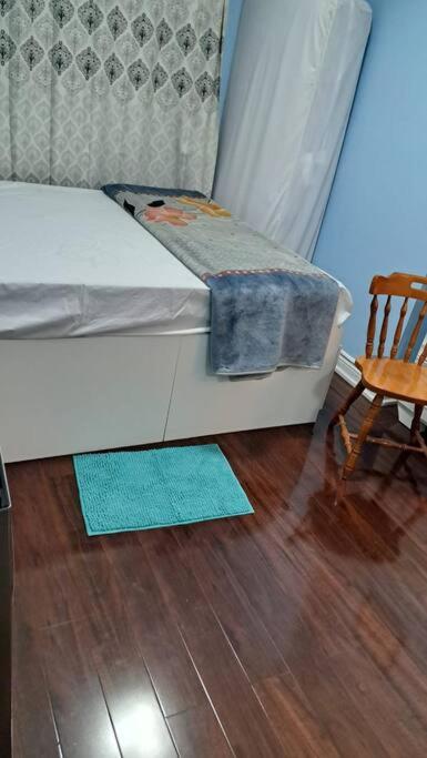 COZY Appartment in Toronto near Airport