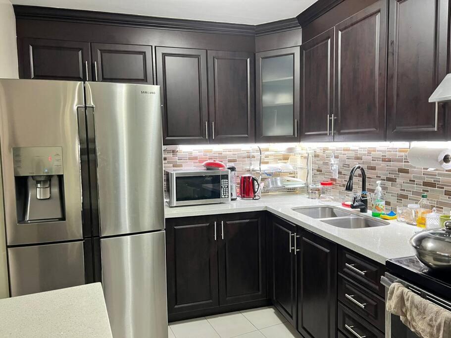 COZY Appartment in Toronto near Airport