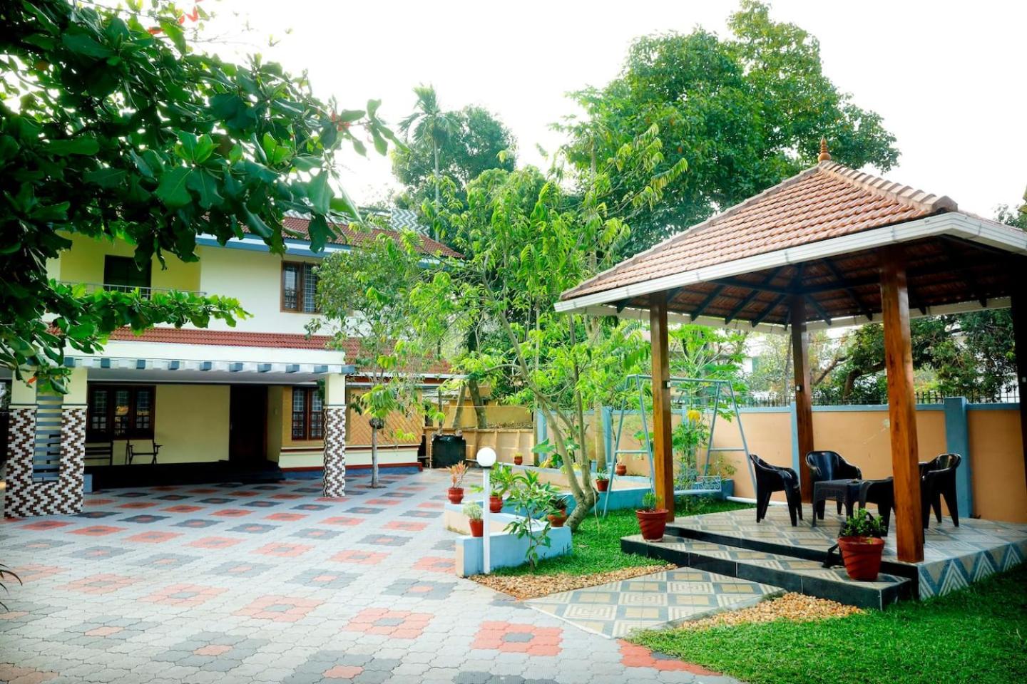 Alleppey Haven 3BR First Floor with Balcony & AC