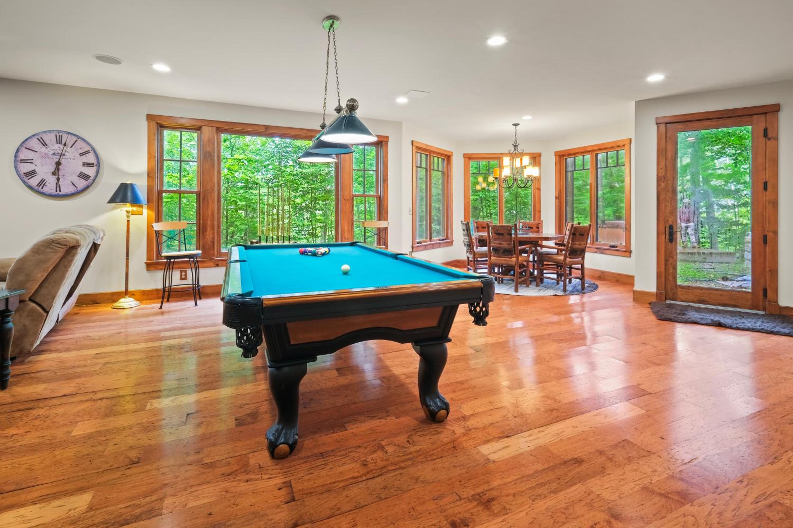 Luxury Log Cabin w Elevator, Hot Tub & Pool Table view 4