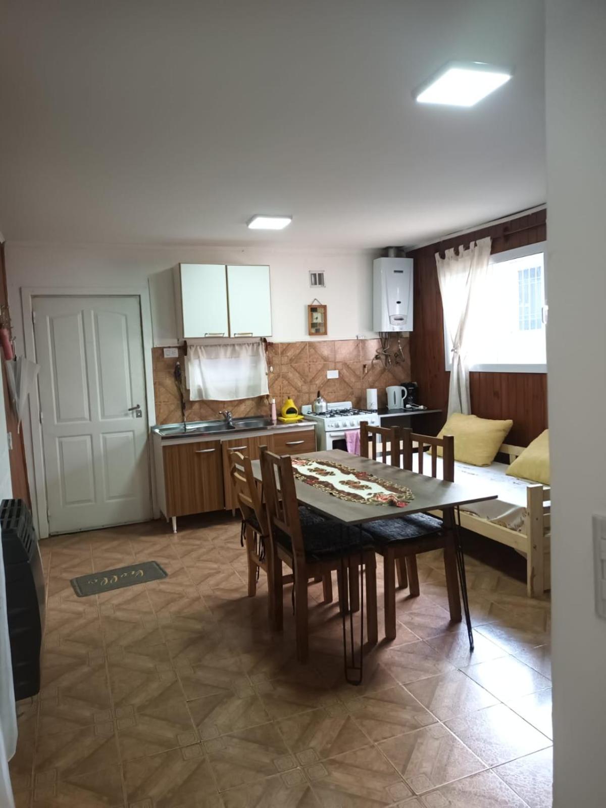 Microcentro de Ushuaia, estamos a una cuadra de la calle principal