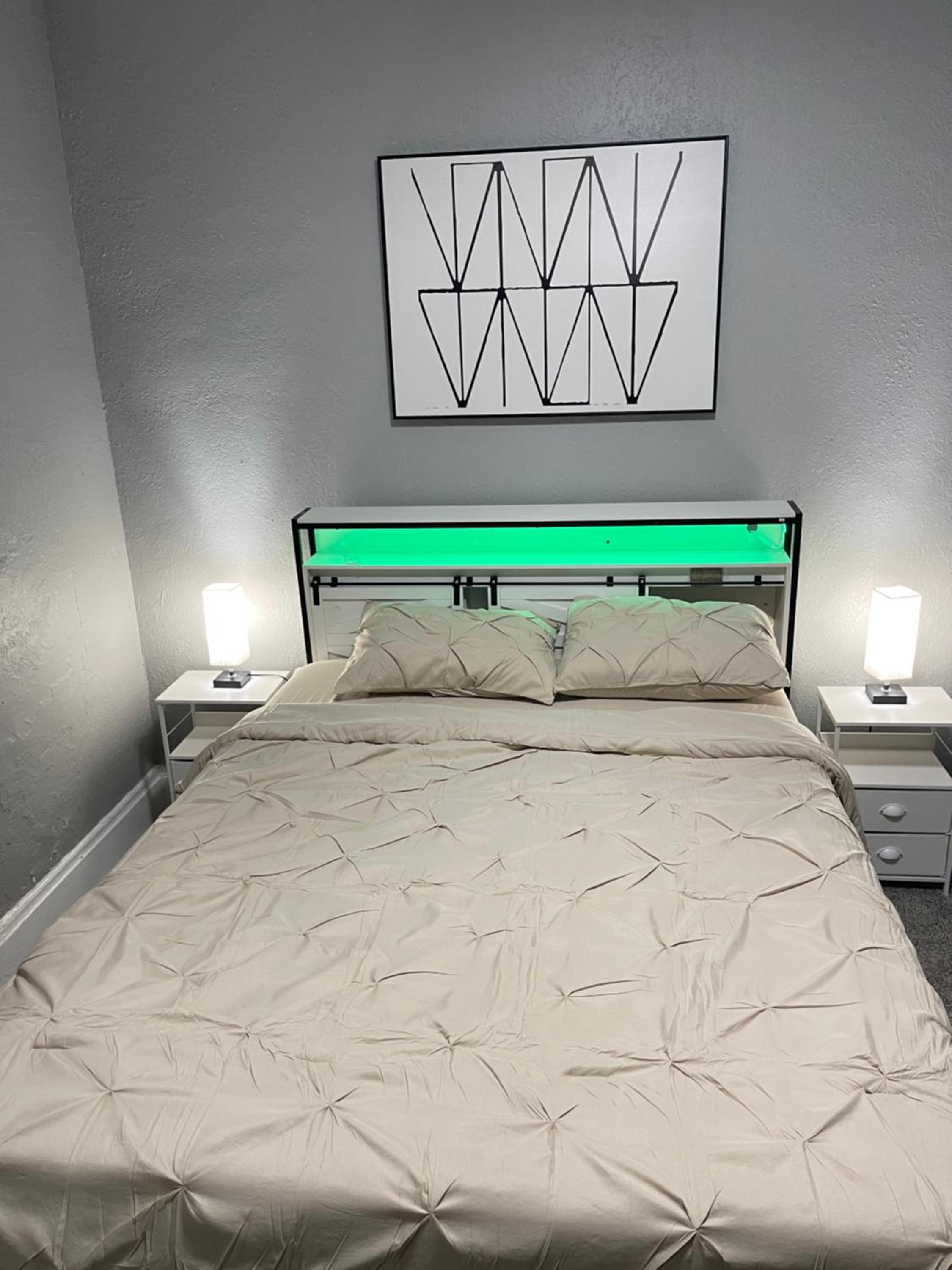 Chic Contemporary & Spacious 3br Townhome view 2