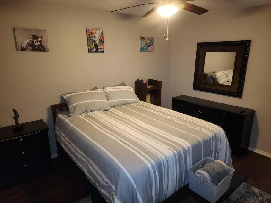 Family Home Getaway In Houston - Property Image 23