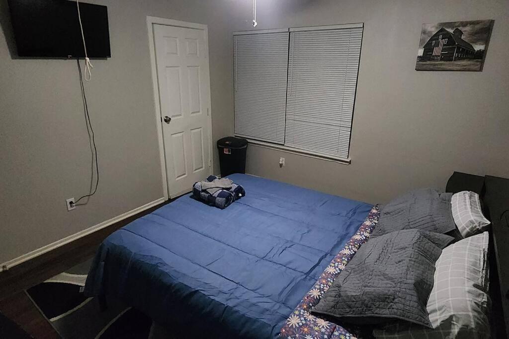 Family Home Getaway In Houston - Property Image 29
