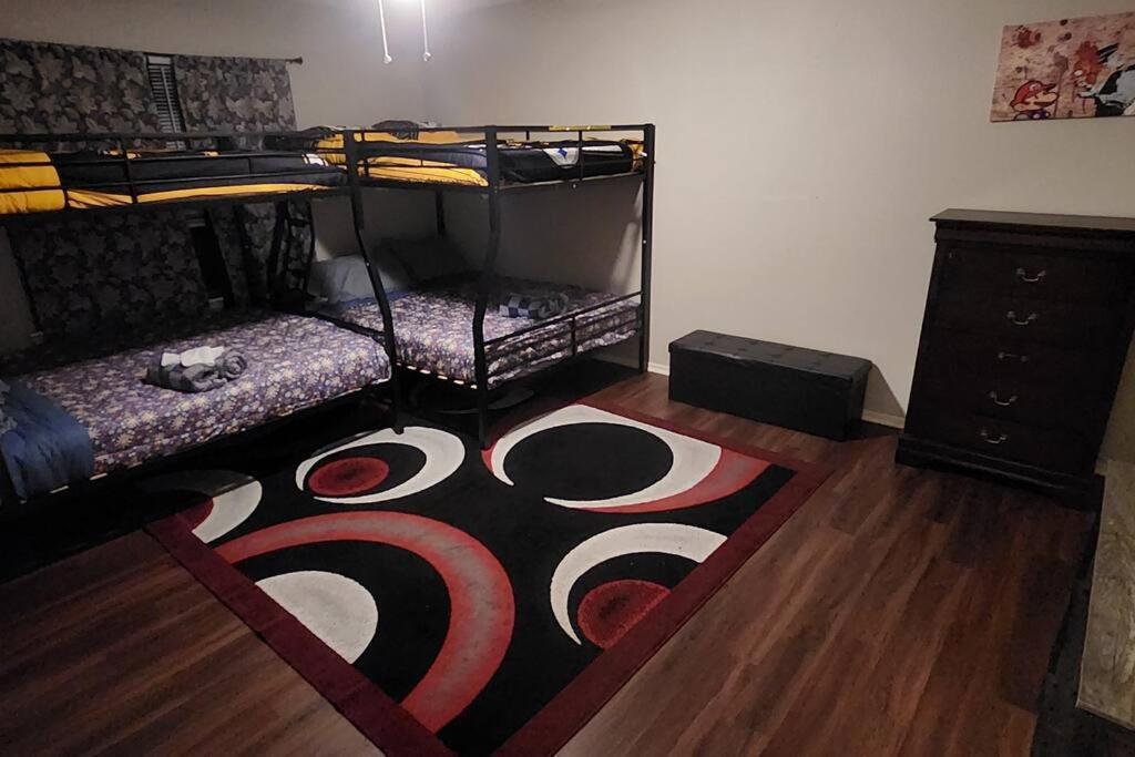 Family Home Getaway In Houston - Property Image 5
