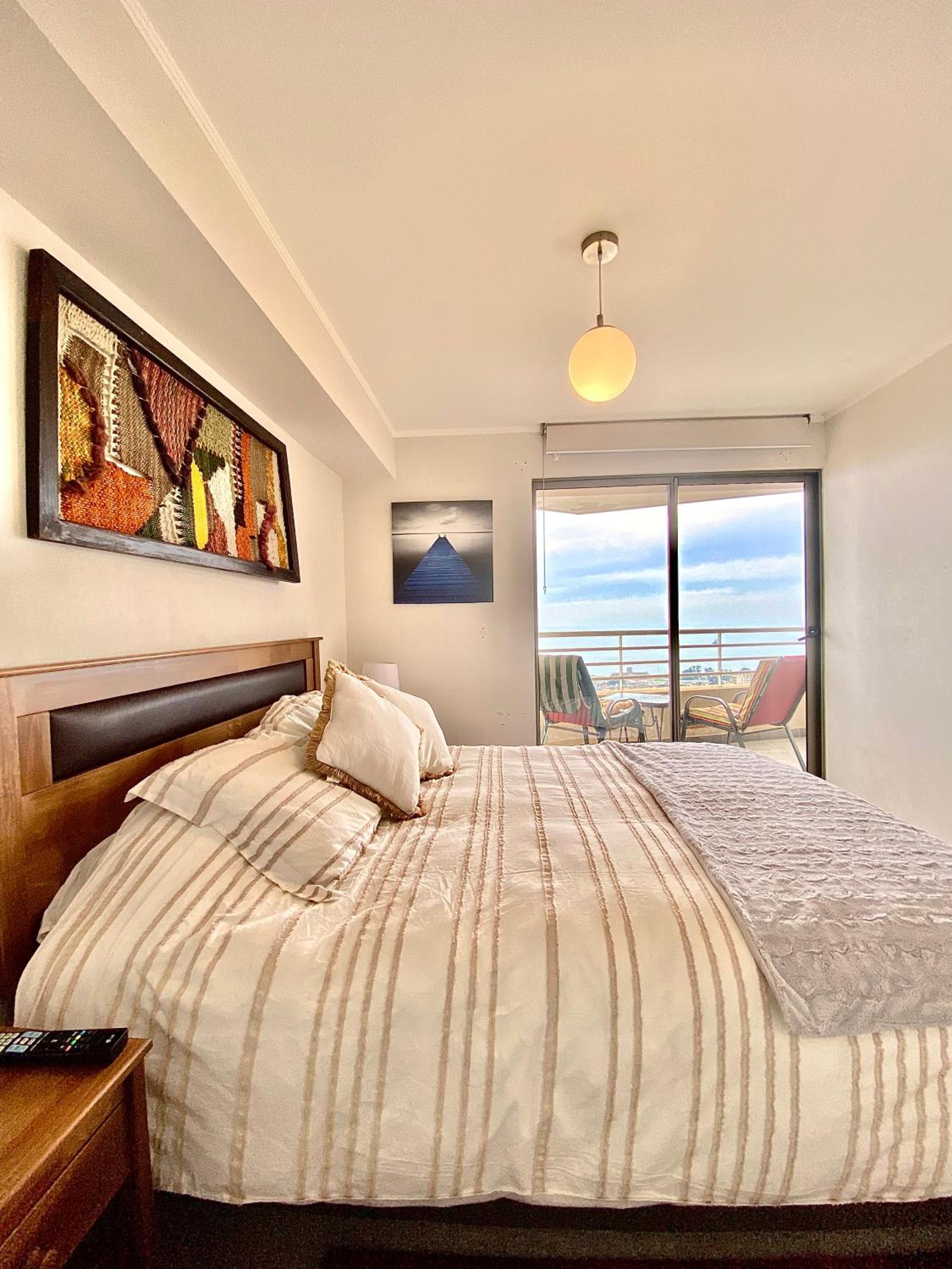 Hermoso Departamento En Valparaíso, Vista Al Mar.