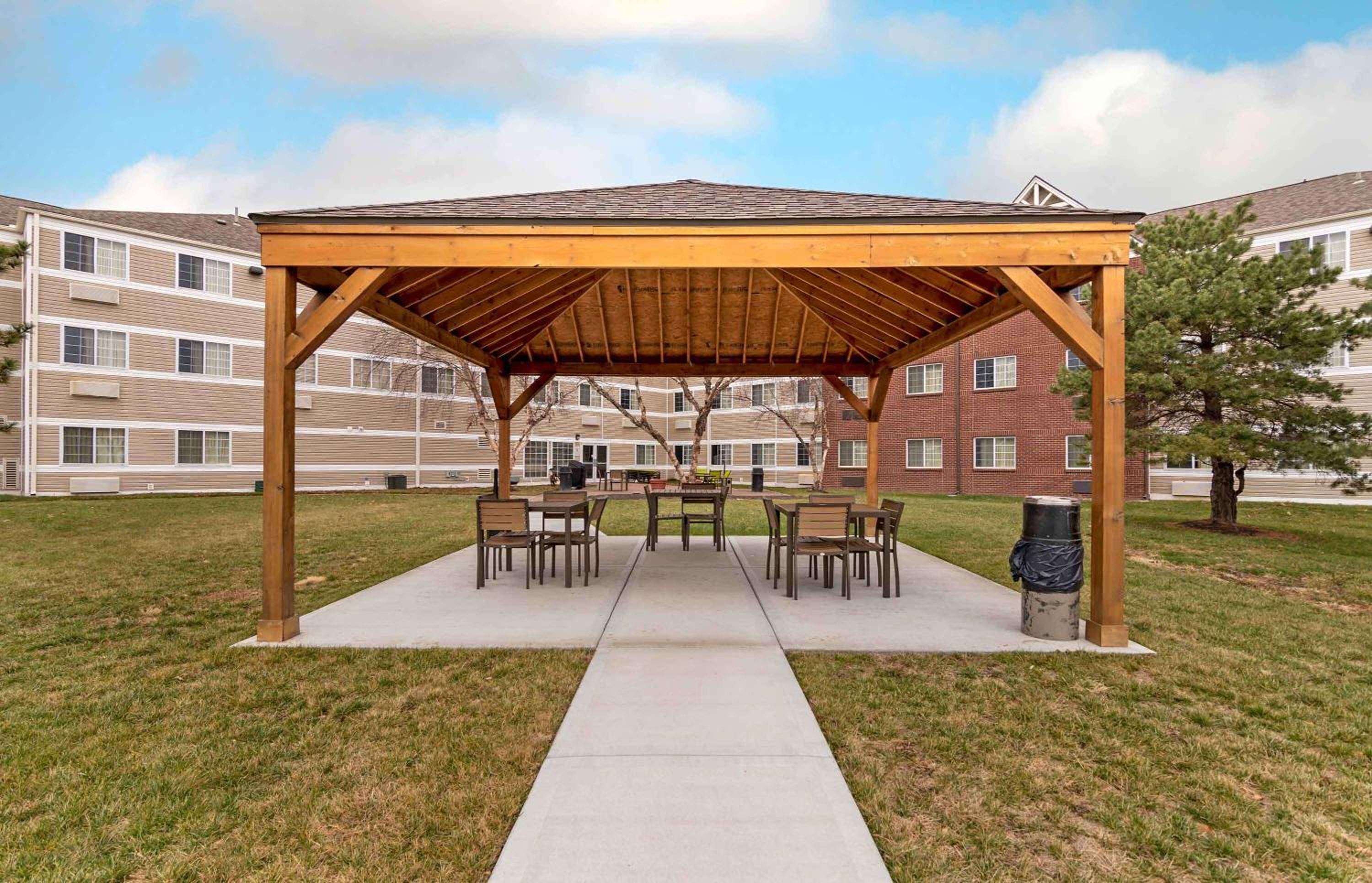 Kansas City Vacations - Extended Stay America Suites - Kansas City - Airport - Tiffany Springs - Property Image 22