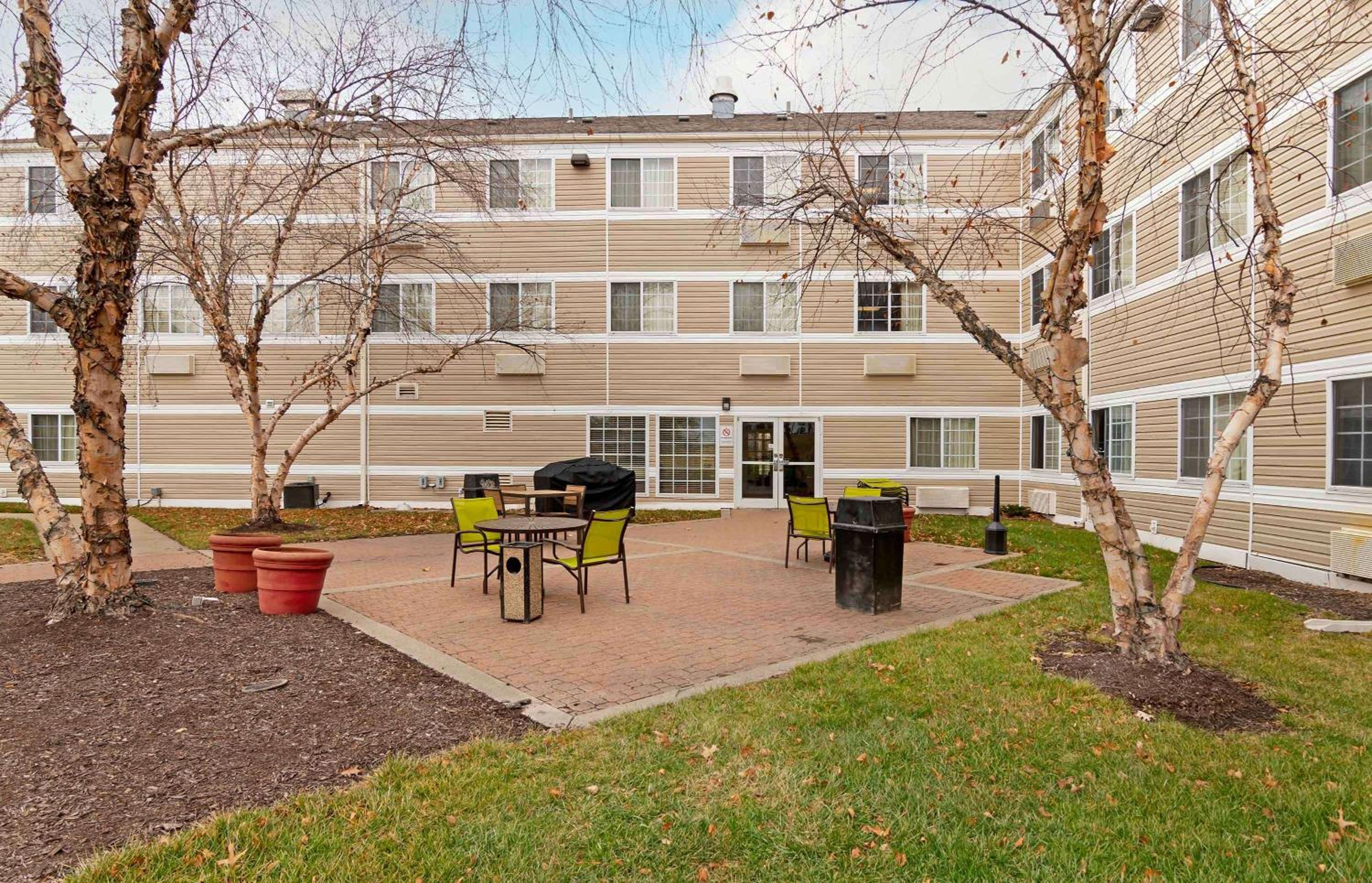 Kansas City Vacations - Extended Stay America Suites - Kansas City - Airport - Tiffany Springs - Property Image 23