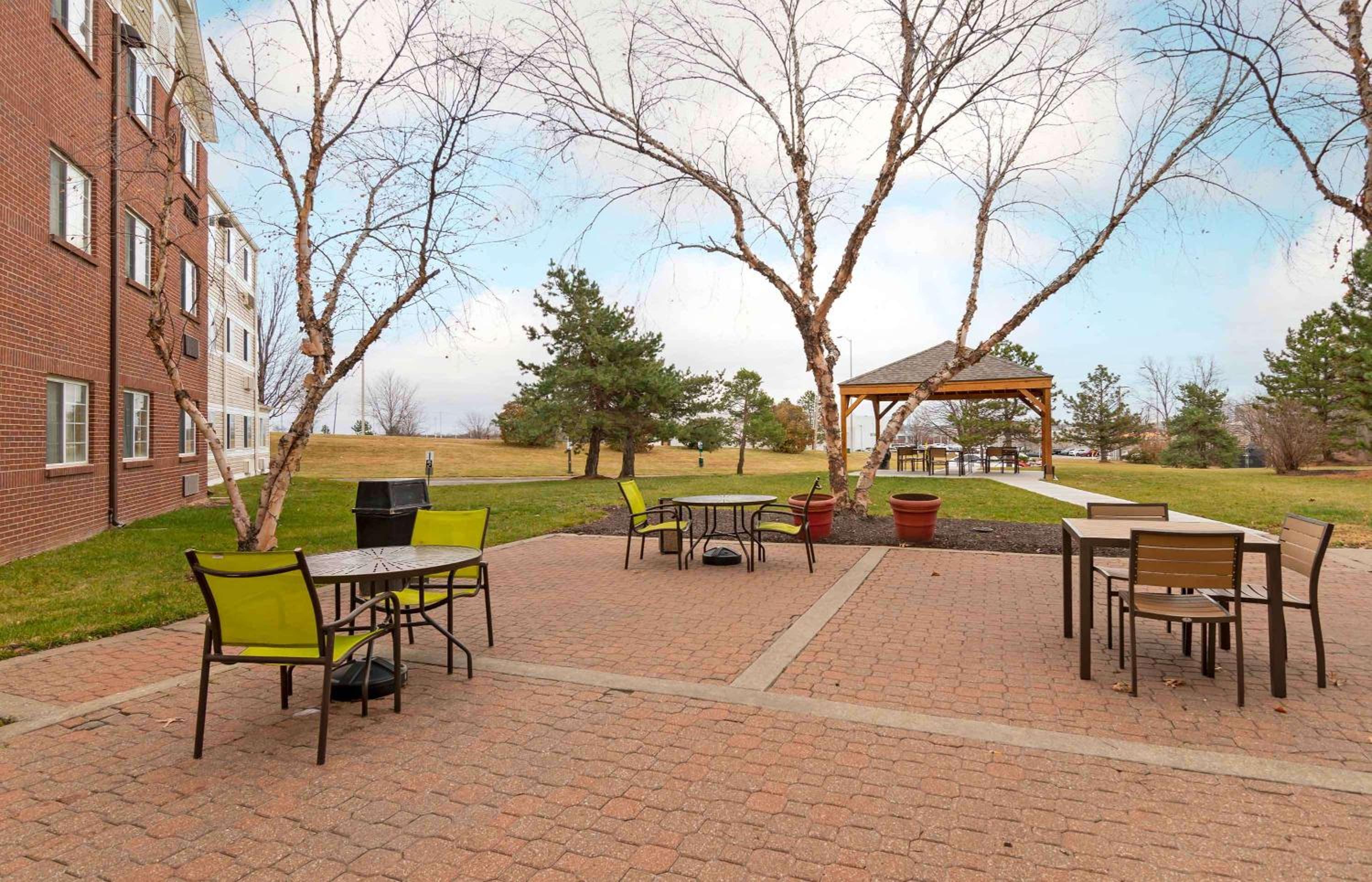 Kansas City Vacations - Extended Stay America Suites - Kansas City - Airport - Tiffany Springs - Property Image 24