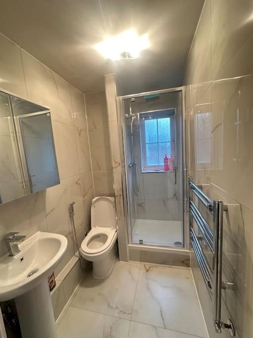 Private property Near Heathrow London view 3