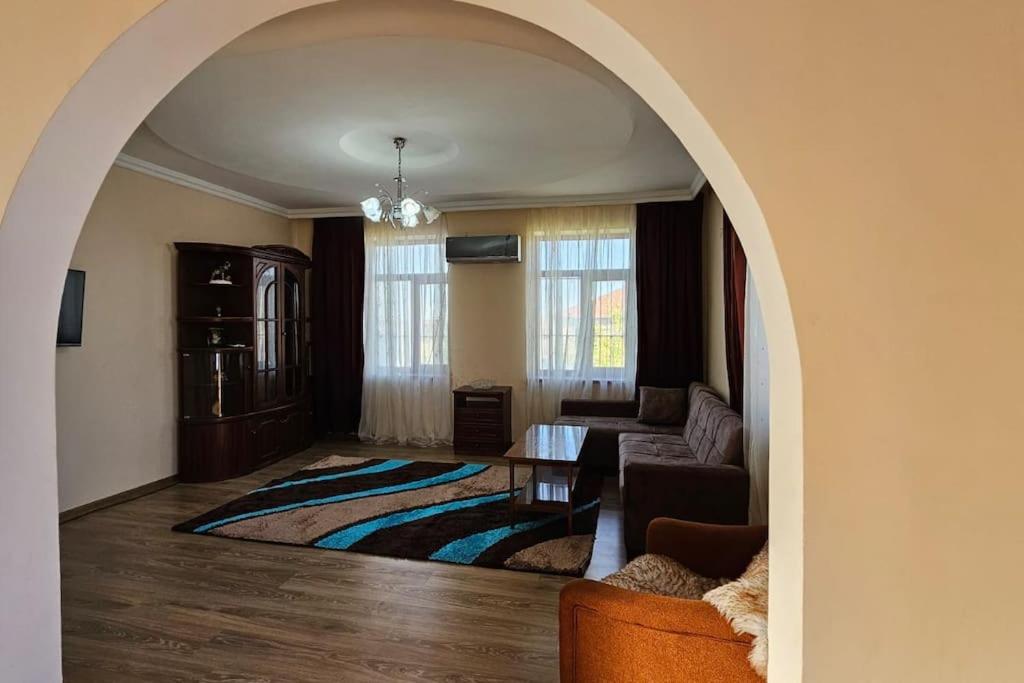 Nardaranda 3 Mərtəbəli Villa