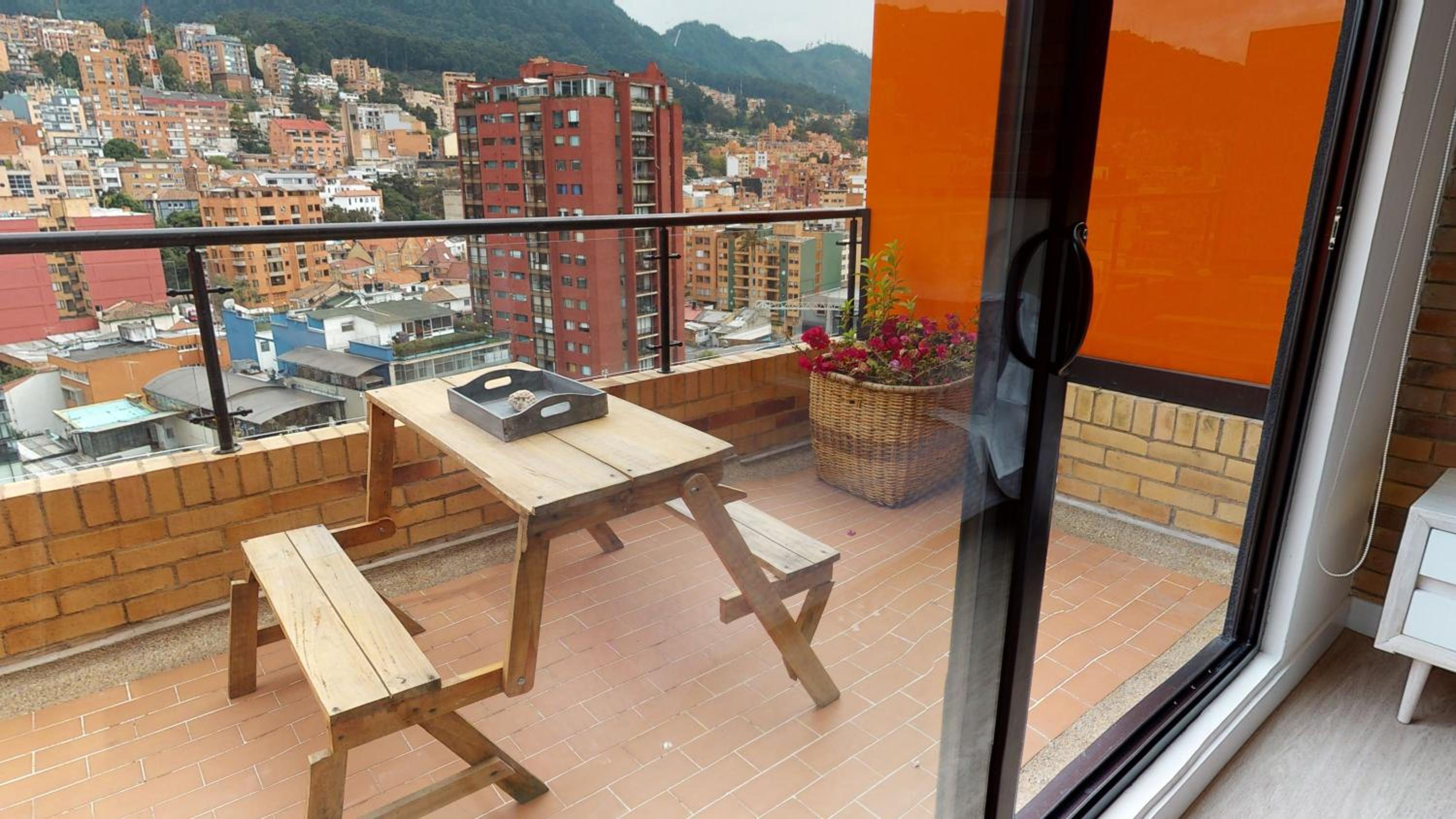 1304 Espectacular apto con excelente vista