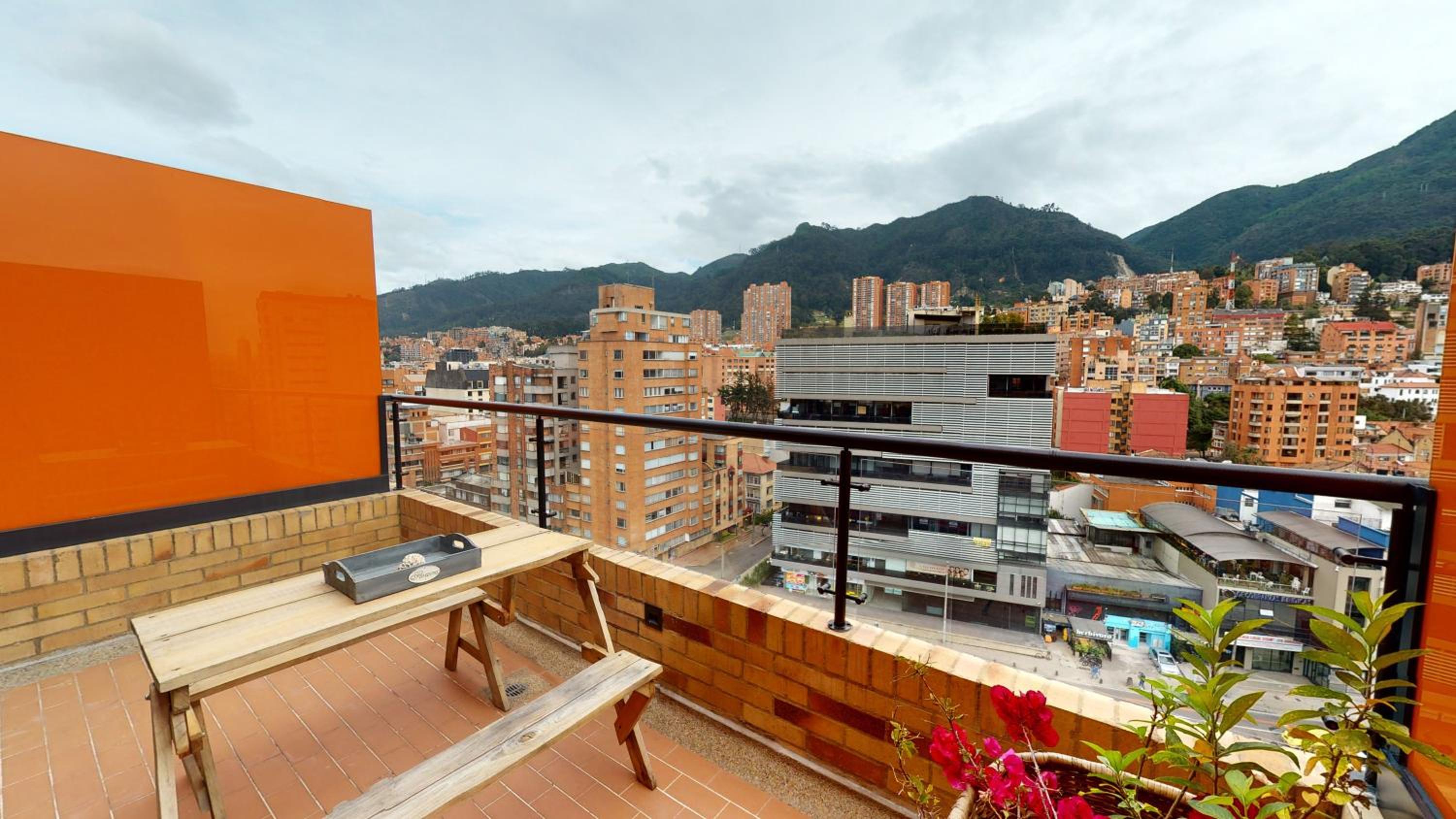 1304 Espectacular apto con excelente vista