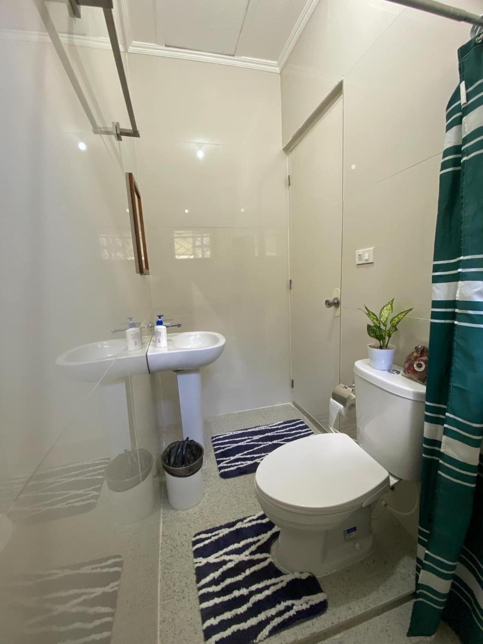 Ems Staycation Home in Panorama Davao- 3BR-2BA-Wifi&Netflix-6PAX view 2