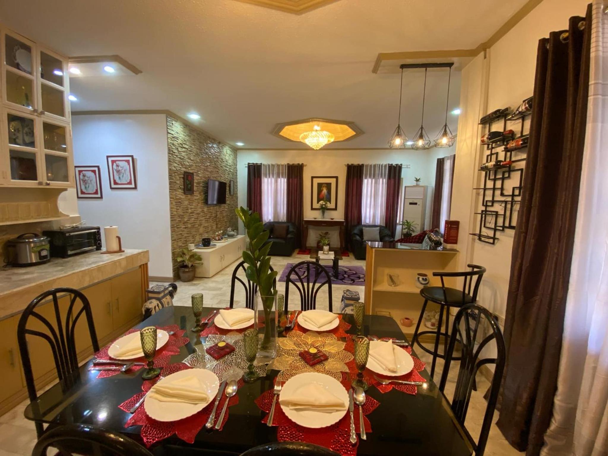 Ems Staycation Home in Panorama Davao- 3BR-2BA-Wifi&Netflix-6PAX view 3