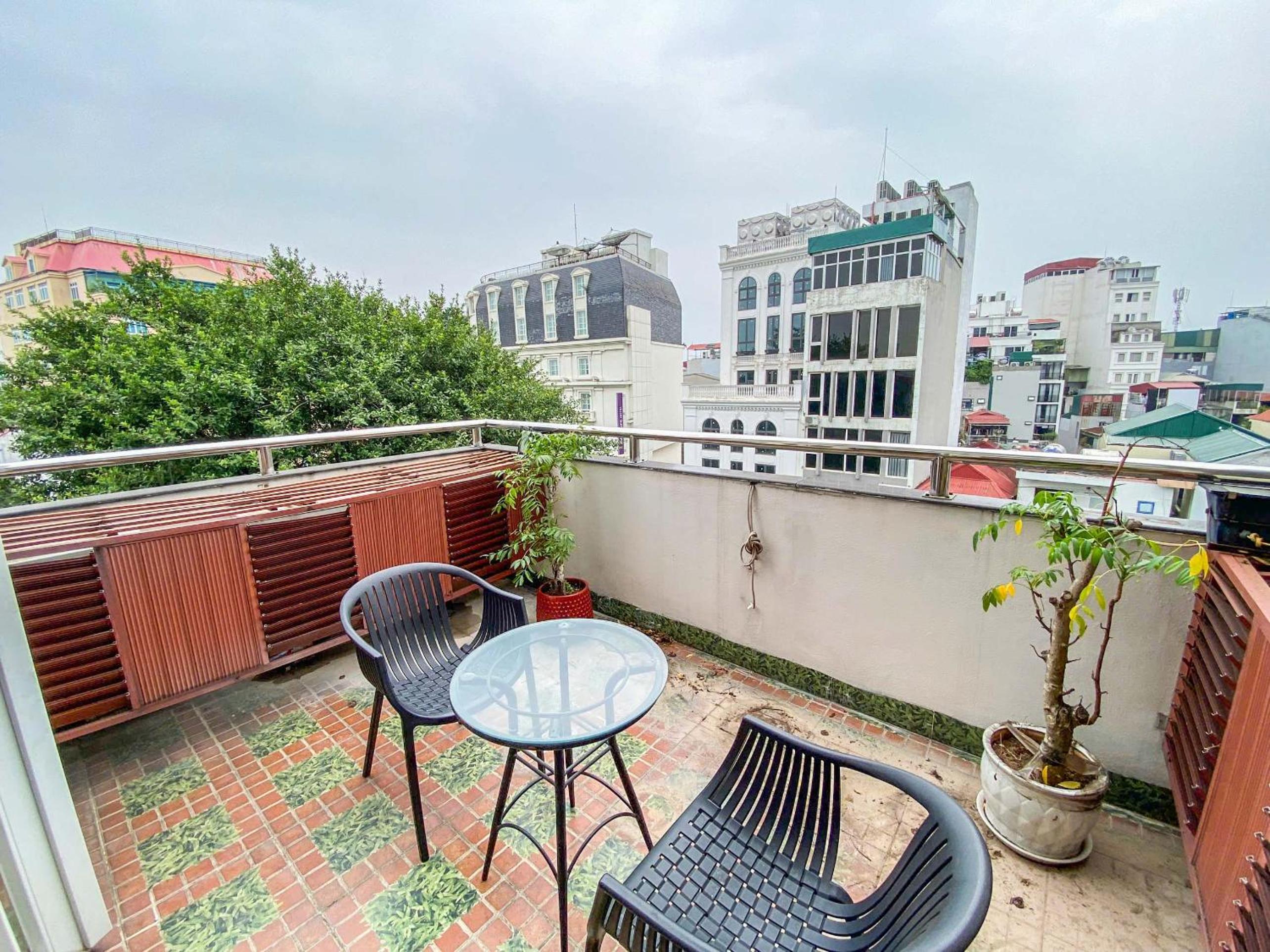 Eco Nest Classic Apartment & Hotel