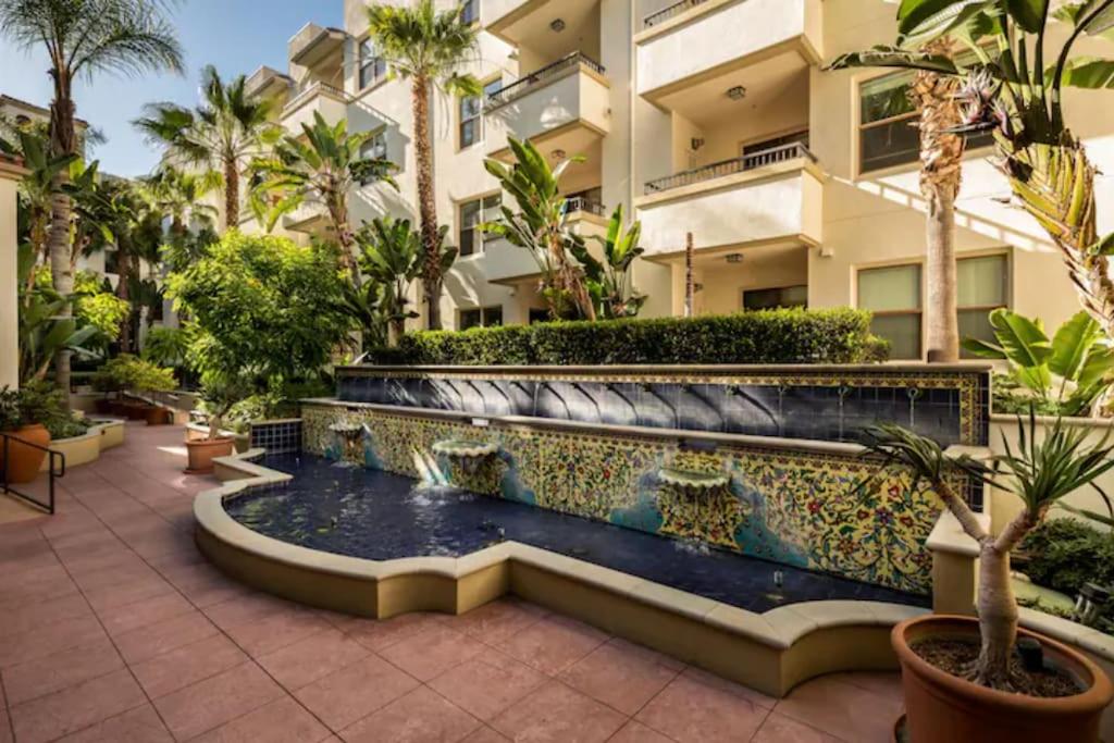 Cozy Large 1 Bedroom Condo by UCLA
