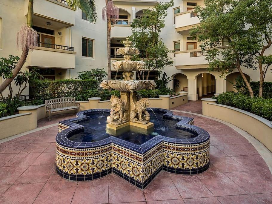 Cozy Large 1 Bedroom Condo by UCLA