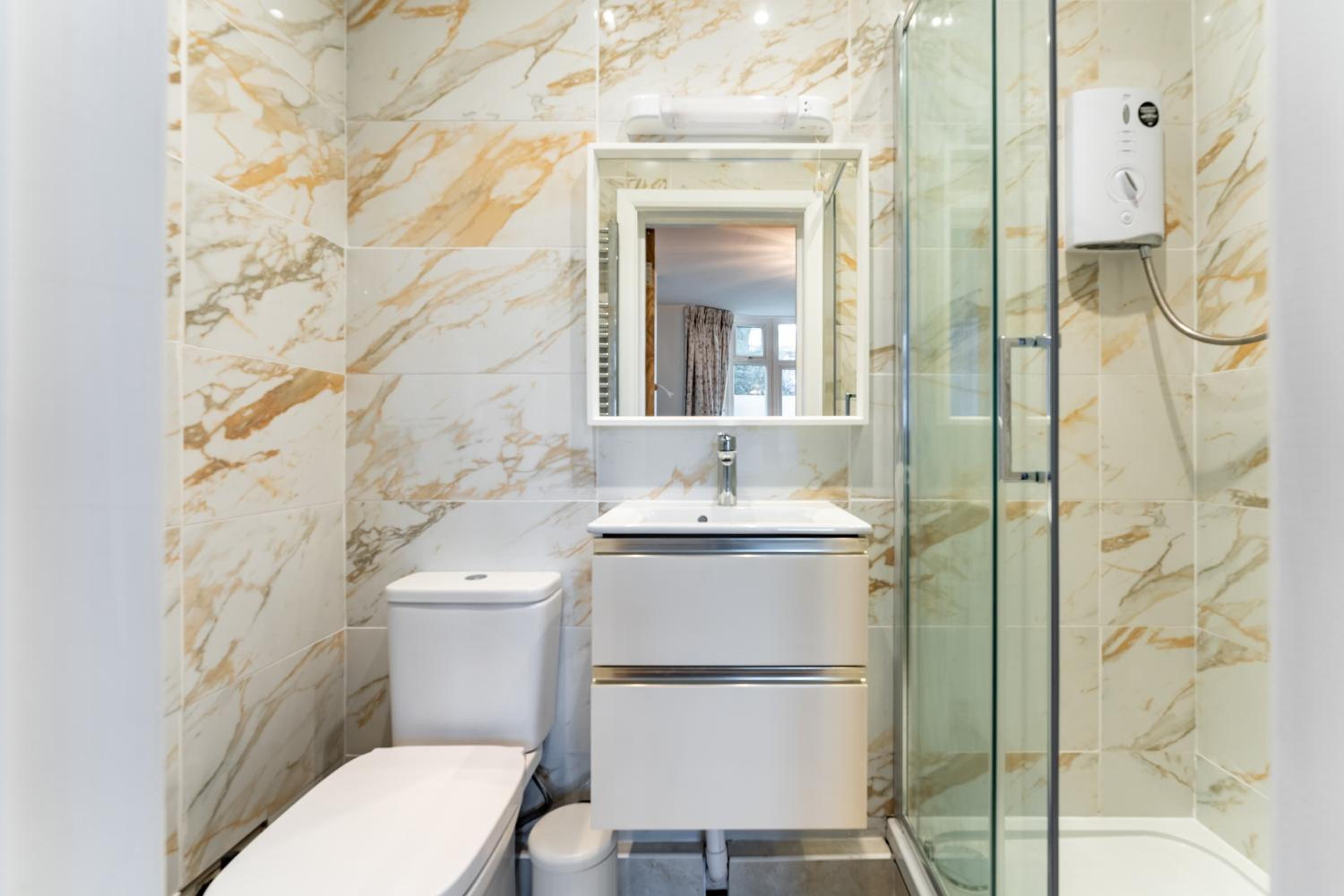 Luxe Comfort En-Suite Room 1 view 2