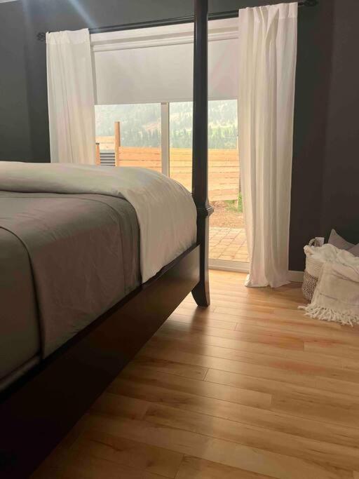 Taurean Vines Guest house