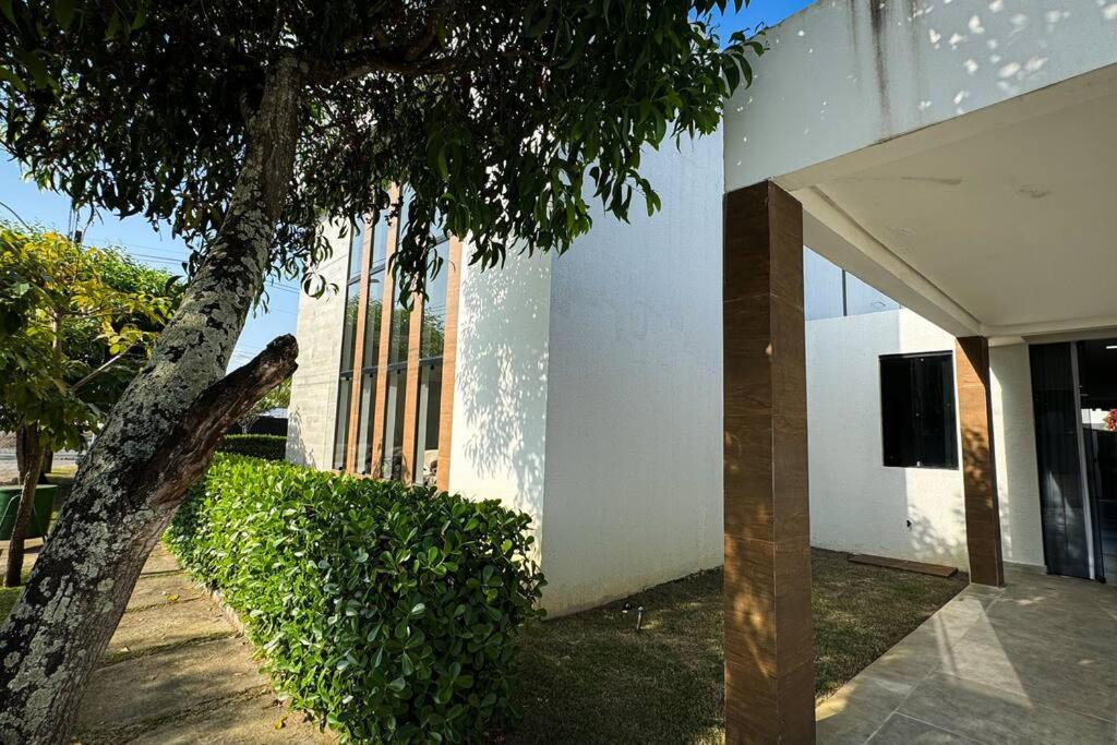 Casa requintada(20 pessoas)Condomínio Águas Mansas