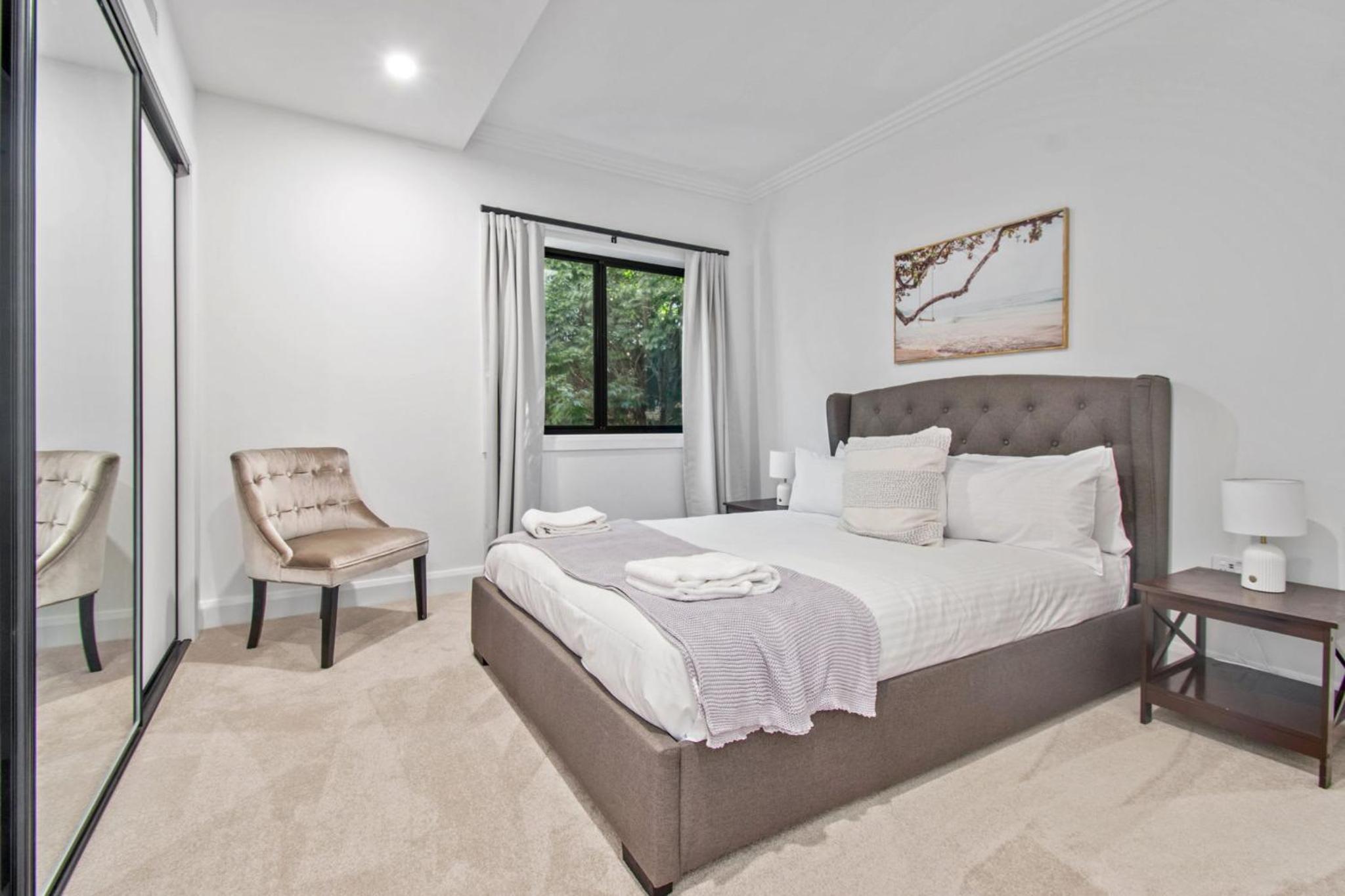 Heights of Luxury - Elite Contemporary Entertainer