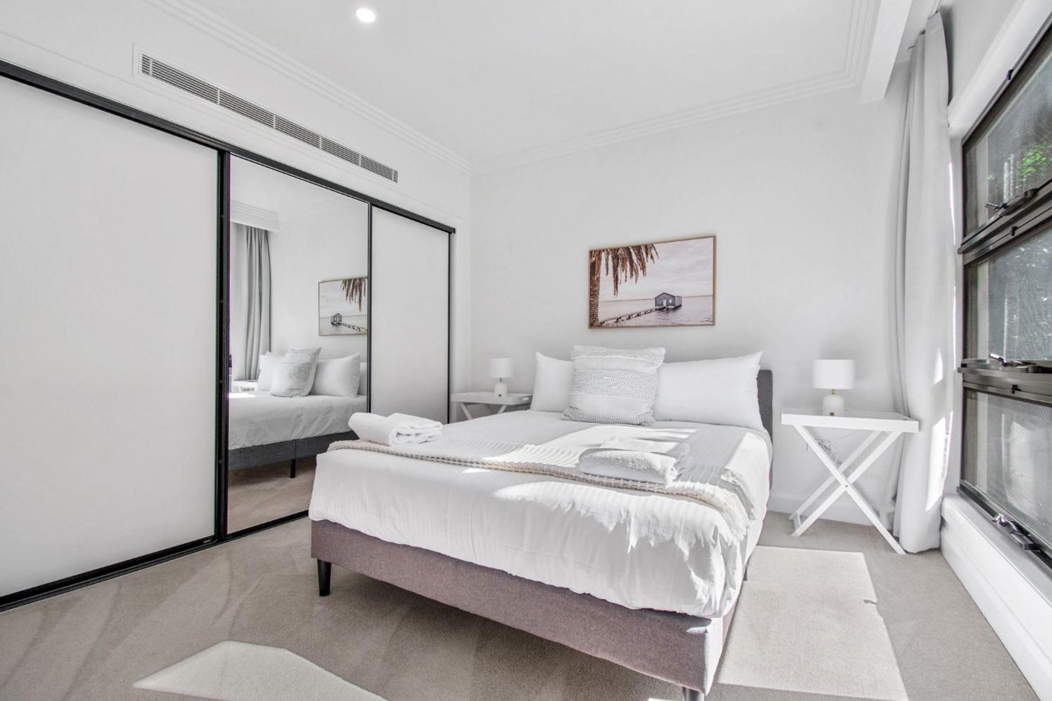 Heights of Luxury - Elite Contemporary Entertainer
