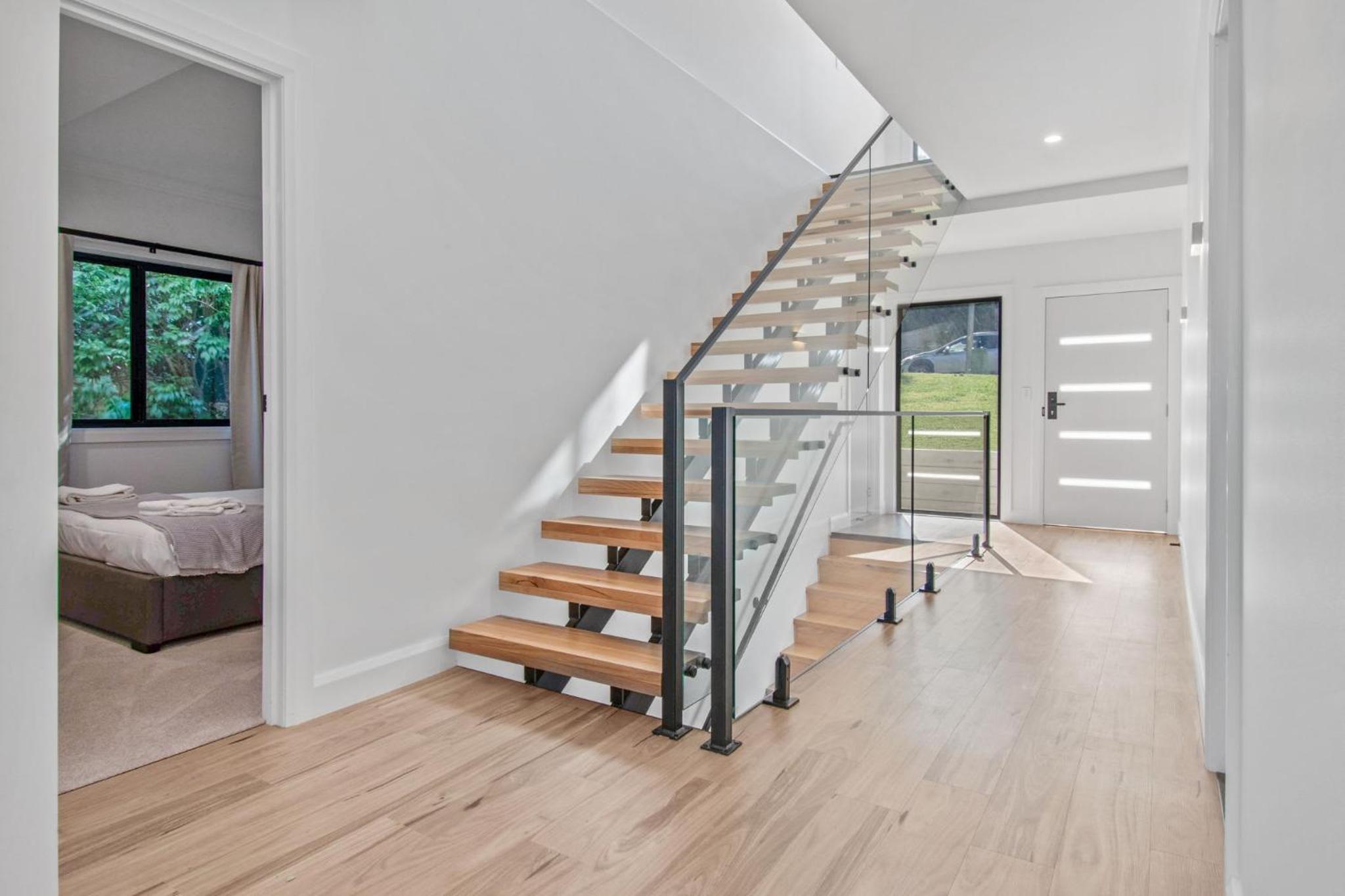 Heights of Luxury - Elite Contemporary Entertainer