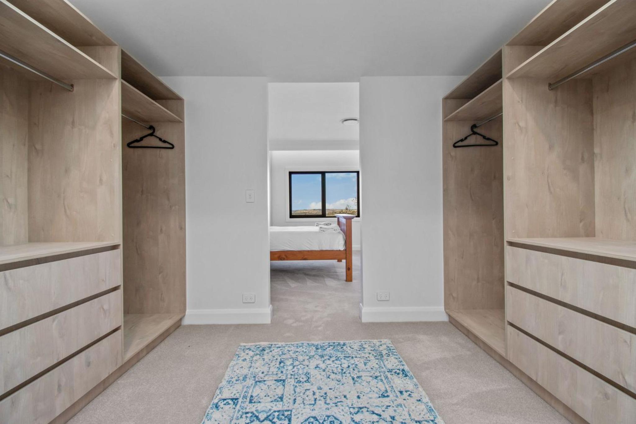 Heights of Luxury - Elite Contemporary Entertainer