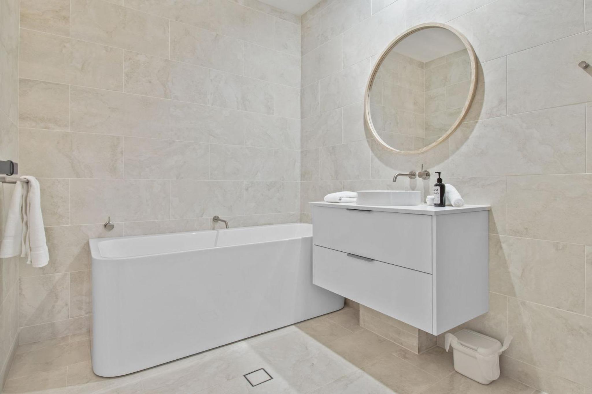 Heights of Luxury - Elite Contemporary Entertainer