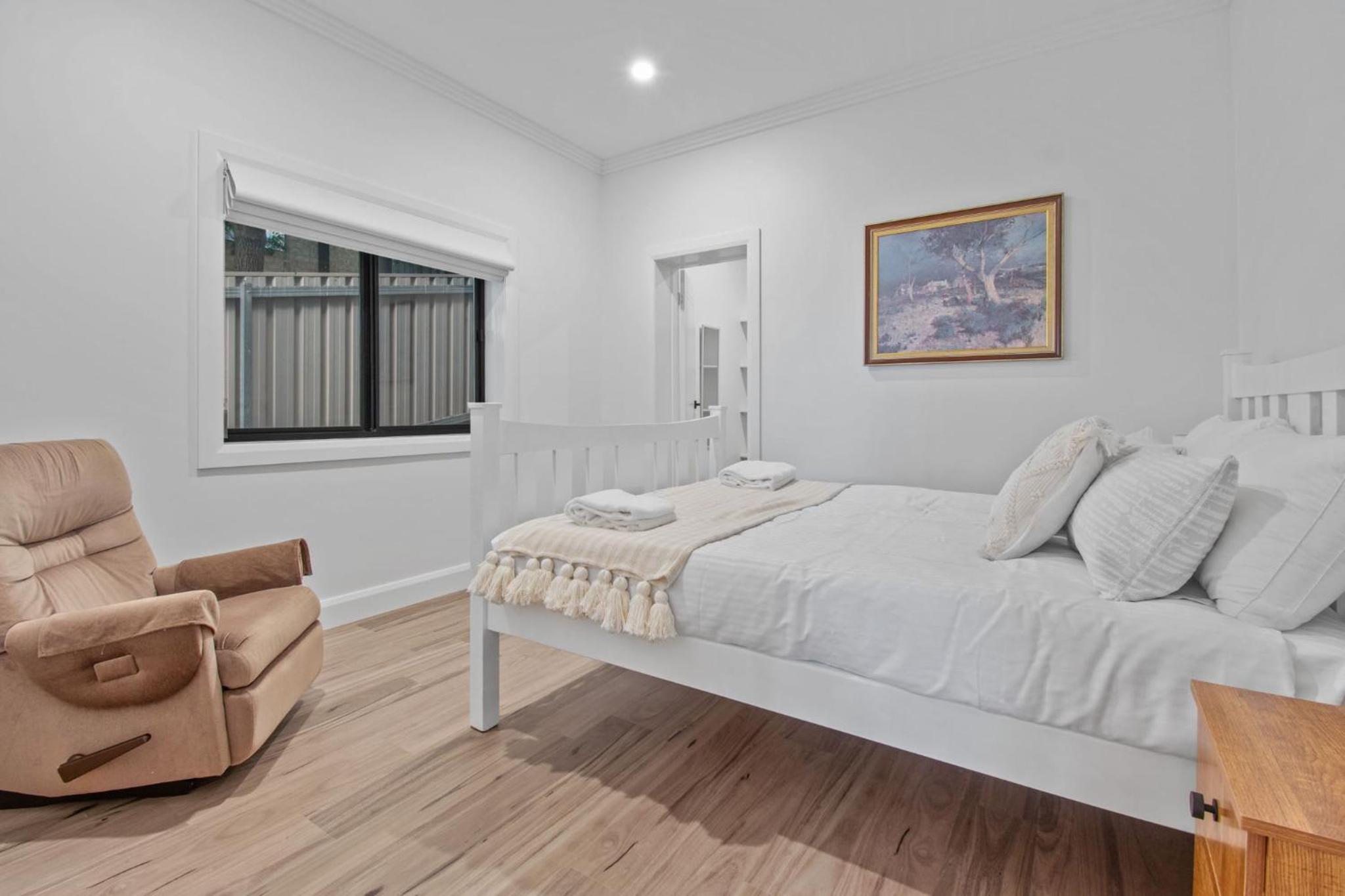 Heights of Luxury - Elite Contemporary Entertainer