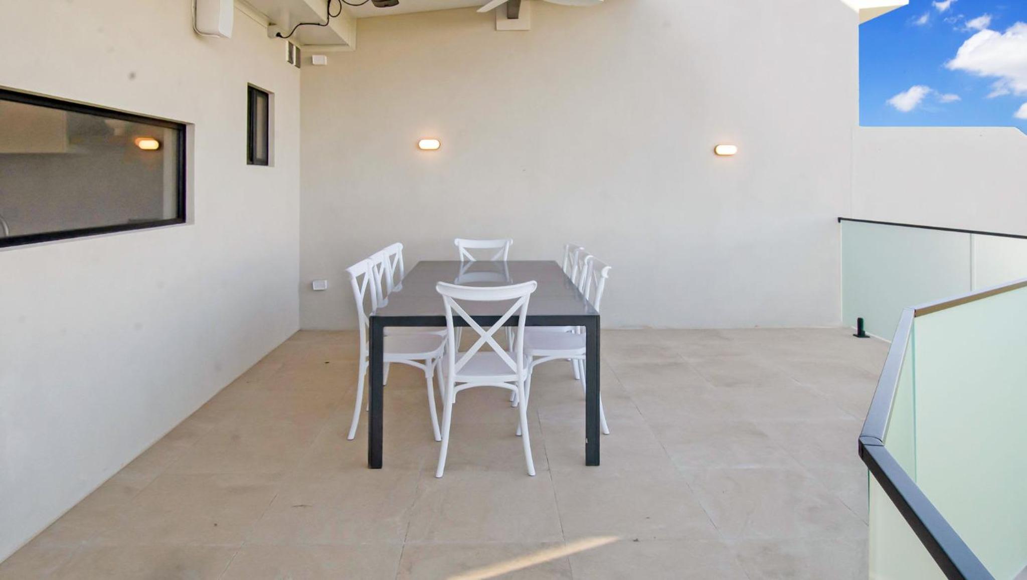 Heights of Luxury - Elite Contemporary Entertainer